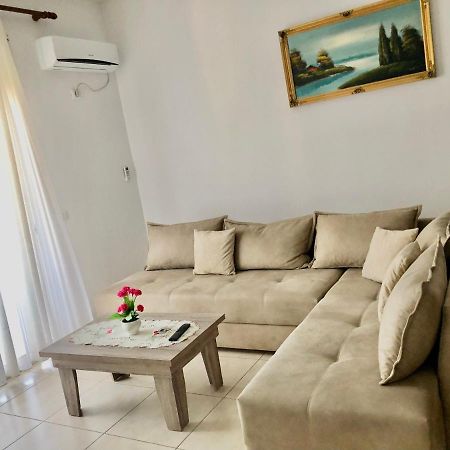 Appartamento Con Vista Mare Vlorë Buitenkant foto